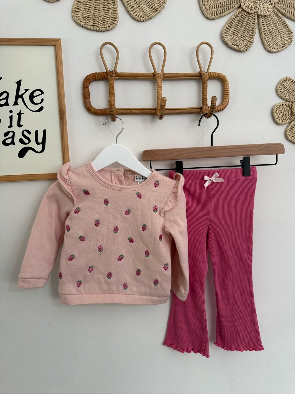 Nicole Miller - toddler girls 24m - 2 piece strawberry set
